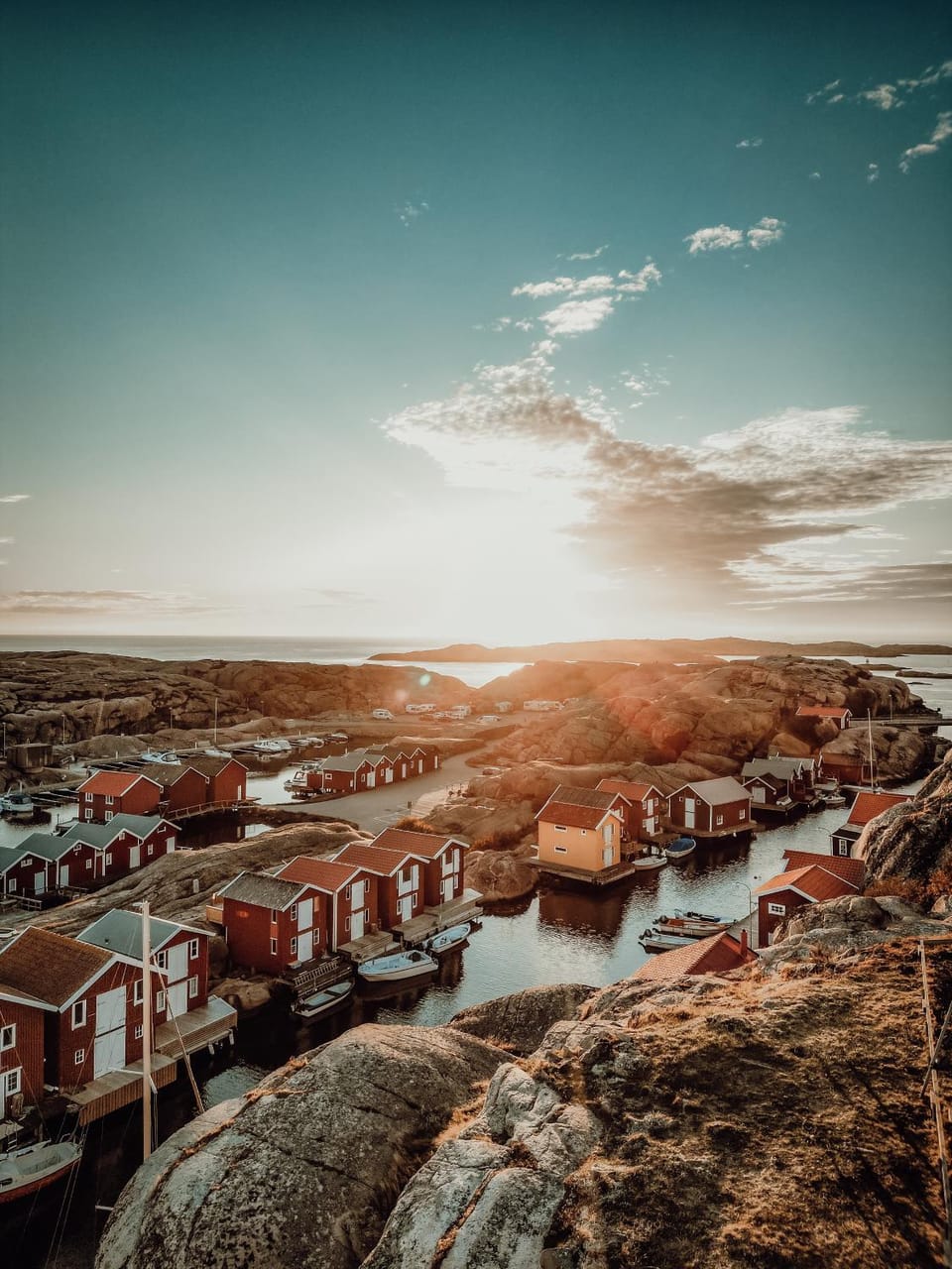 Nearby landmark, Natural landscape, City view, Sea view, Sunset