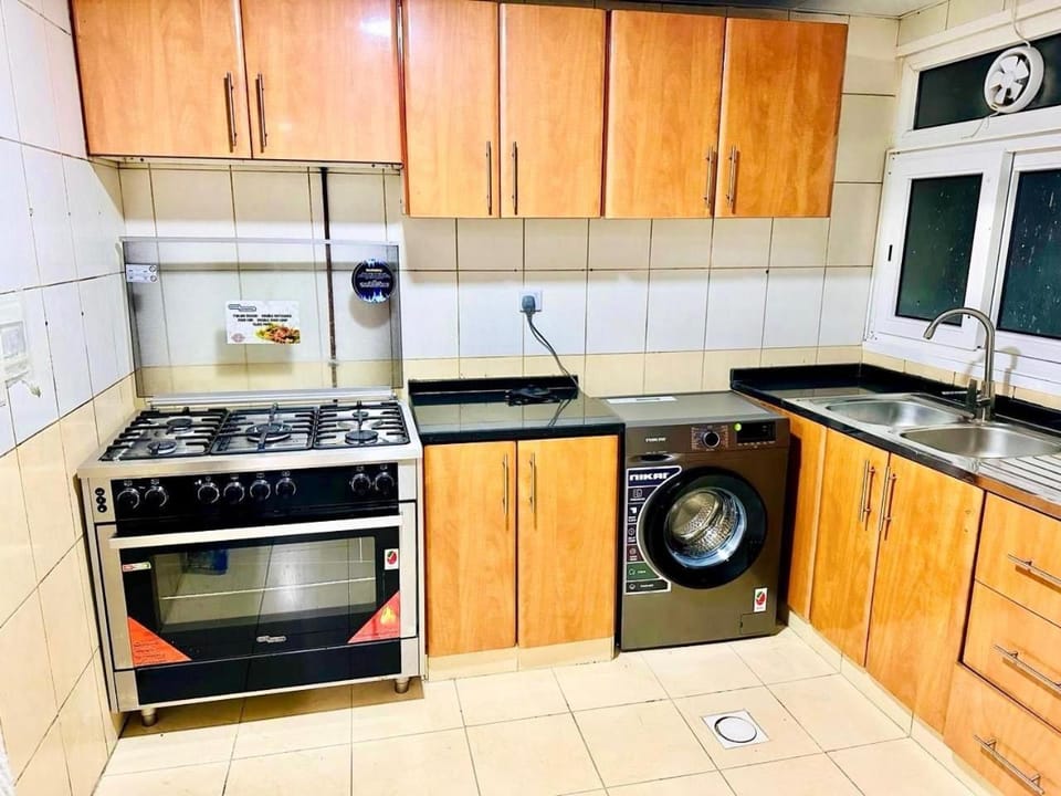 Leon home Apartment in Al Sharjah