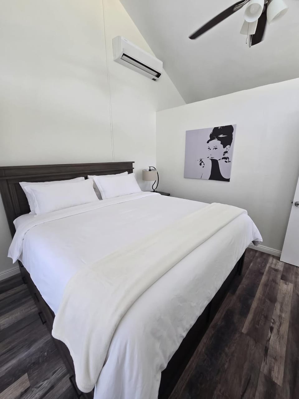 Ocean Beach Retreat with Fire Pit & Private Patio House in Ocean Beach