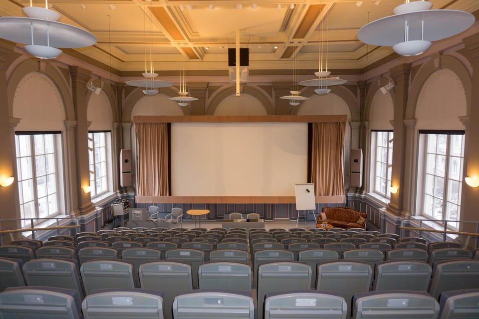 Meeting/conference room