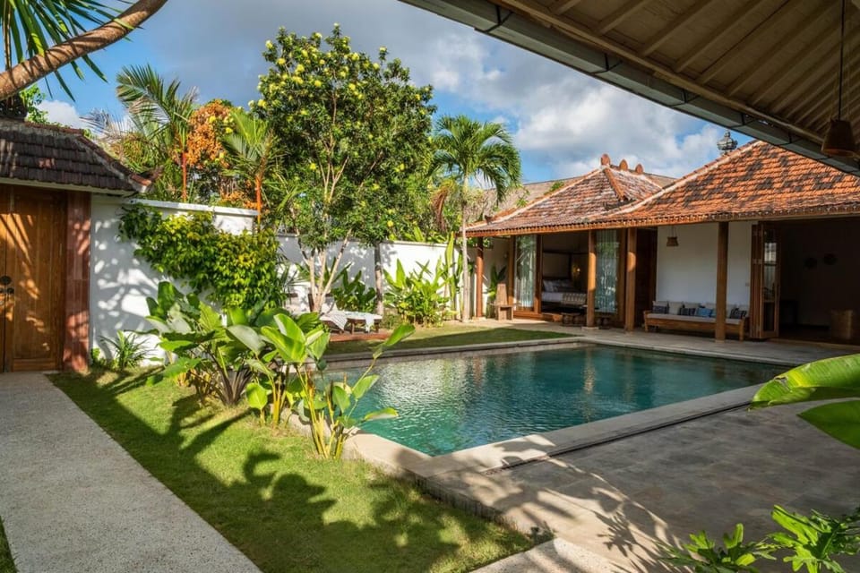 Brand New 3BR Uluwatu Villa with Pool Near Bingin Istana Willy Villa in Bali