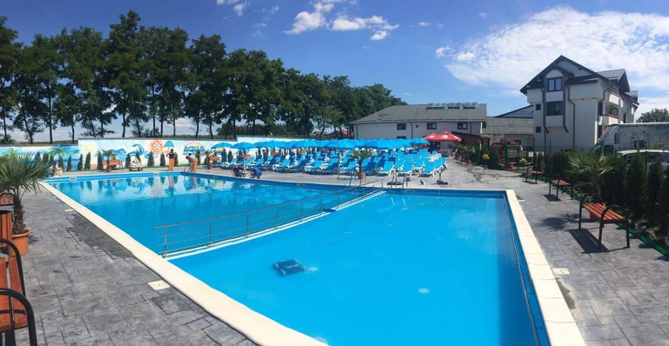 On site, Swimming pool