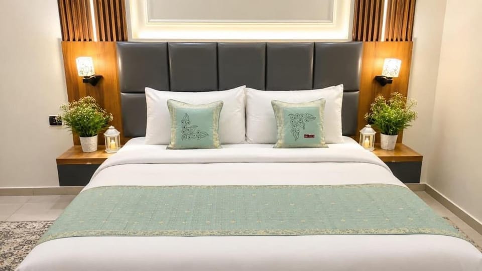The Suites Inn Studios Apartment in Lucknow