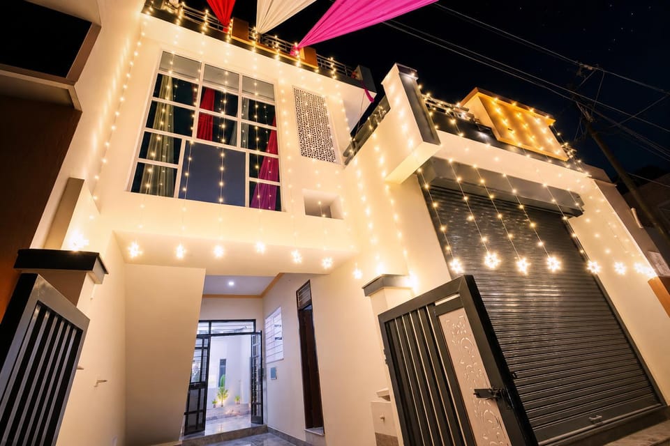 Property building, Night