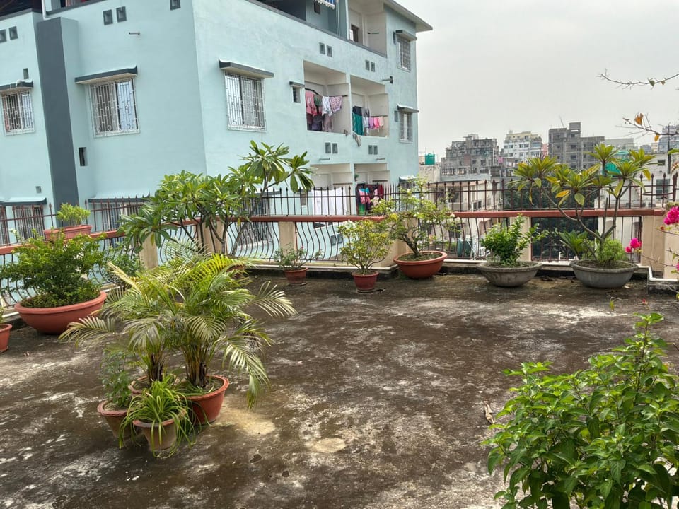 Property building, Garden, Garden, Balcony/Terrace, City view, Garden view