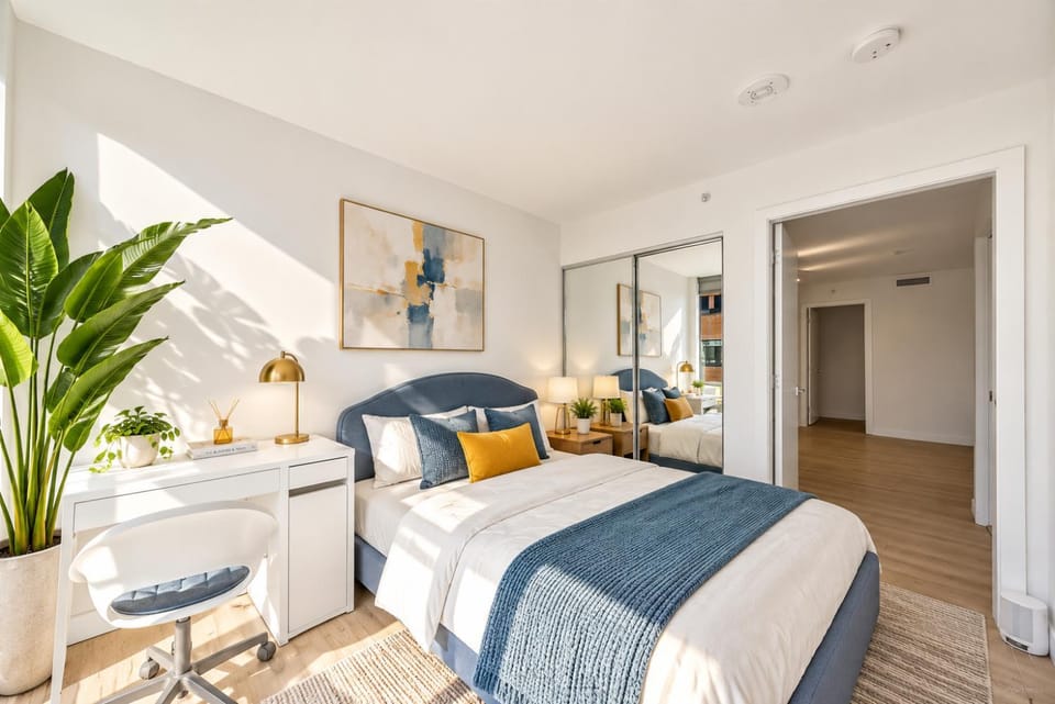 Modern Two Bedroom in the Heart of Vancouver Apartment in Vancouver