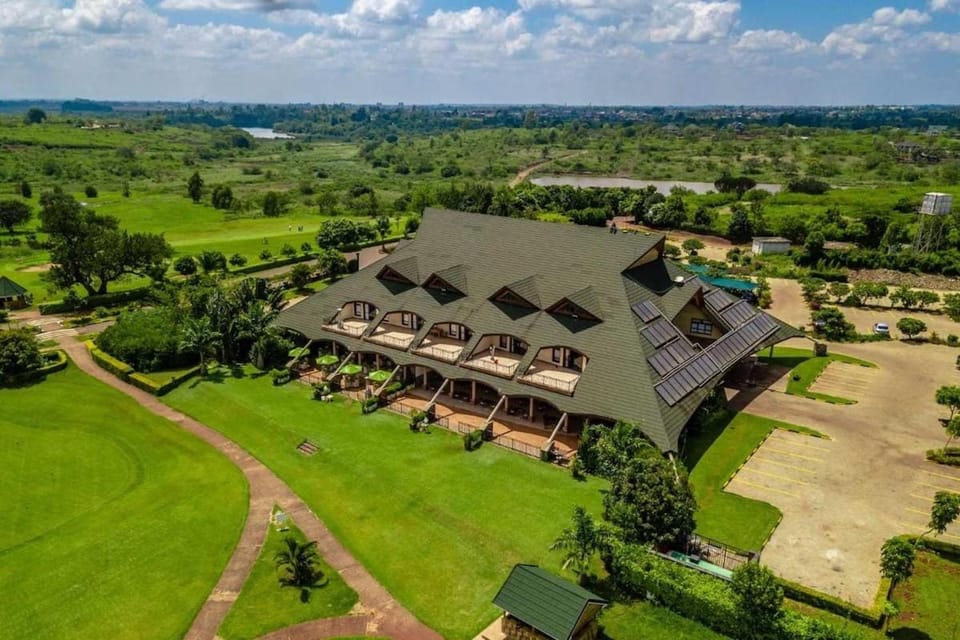 Quiet Countryside Luxe in Thika Greens Golf Estate Apartment in Kenya