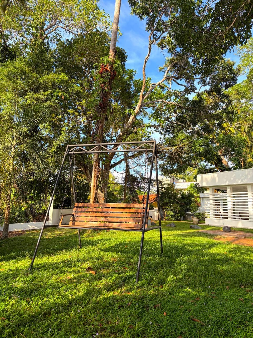 Property building, Facade/entrance, Garden