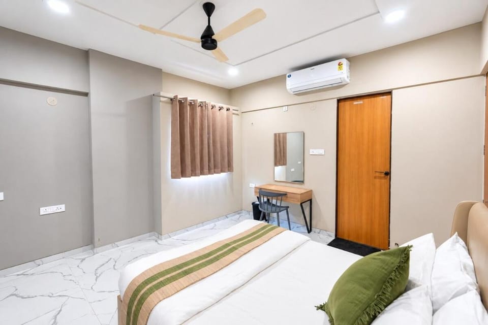 Daily Stays at Wakad Apartment in Pune