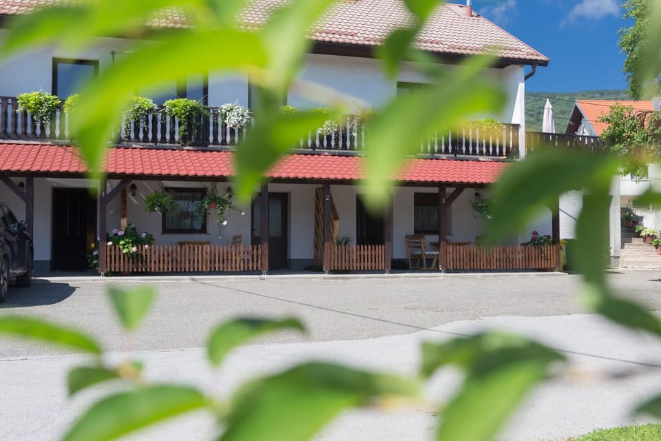 Patio, Facade/entrance, Balcony/Terrace
