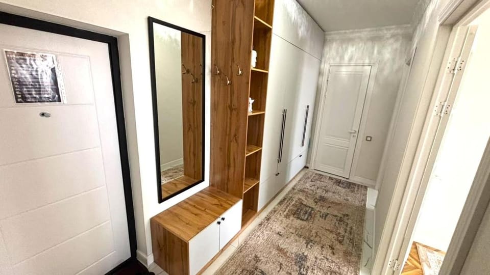 Стильная 3-комнатная квартира с отдельной спальней и кухней Apartment in Kazakhstan