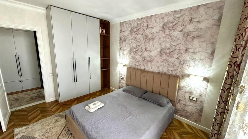 Стильная 3-комнатная квартира с отдельной спальней и кухней Apartment in Kazakhstan