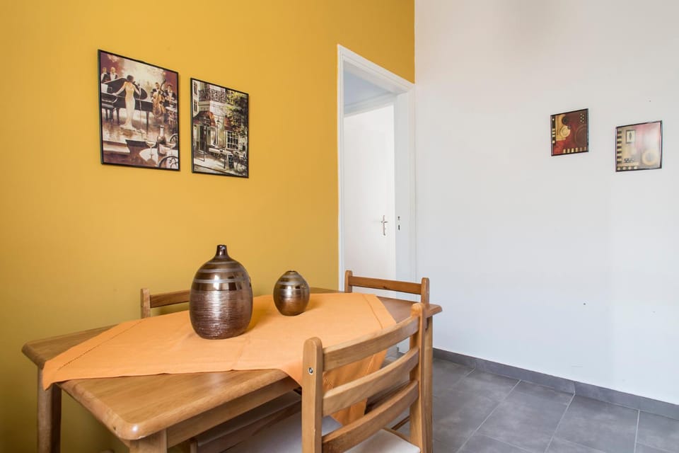 Decorative detail, Dining area