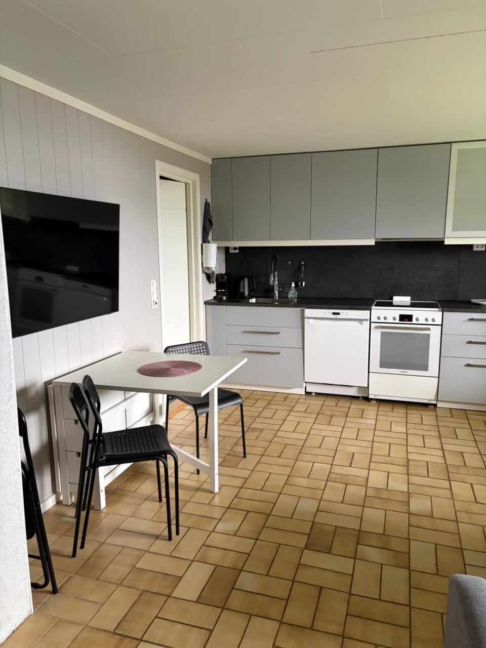 Kitchen or kitchenette