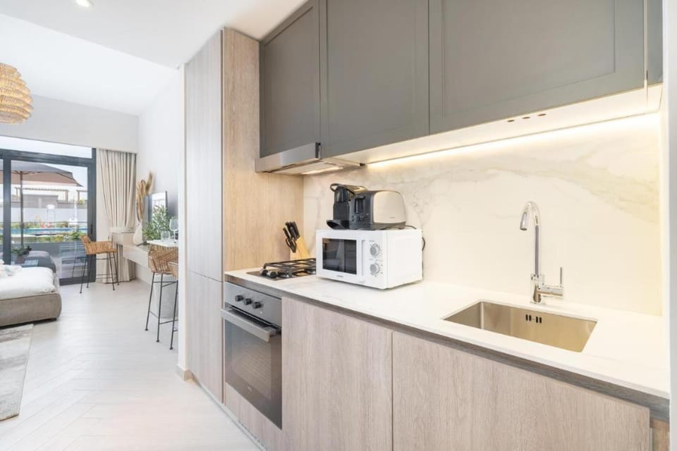 Coffee/tea facilities, Kitchen or kitchenette, oven, pet friendly, stove, toaster