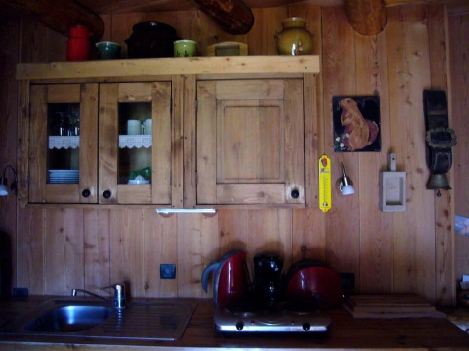 Kitchen or kitchenette, Living room