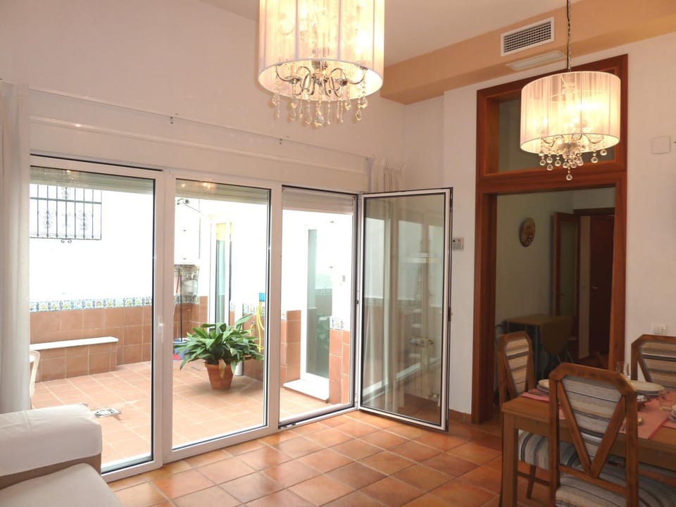 Patio, Living room