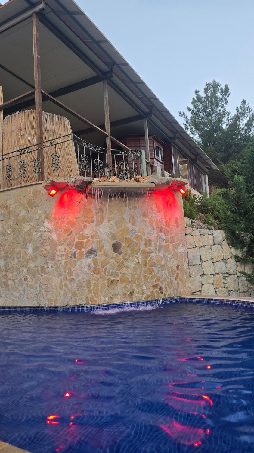 Hidden Wood Lebanon Chalet in Africa