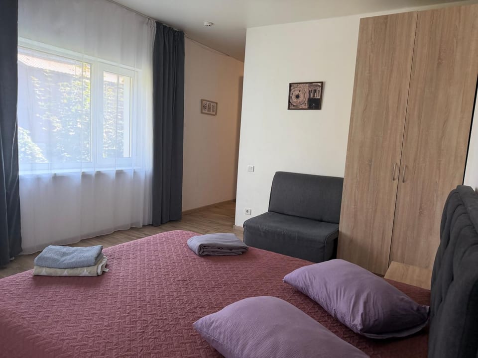 Центр 1 комнатная Володарского 18 кВ Apartment in Dnipro
