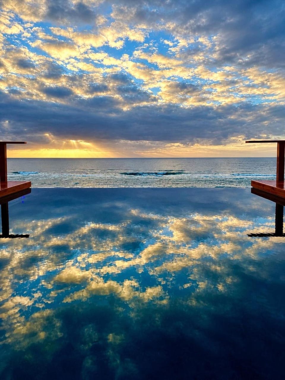 Swimming pool, Sunrise