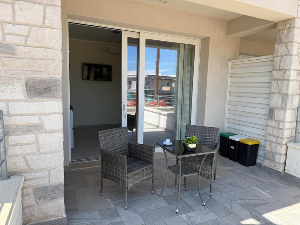Patio, Balcony/Terrace