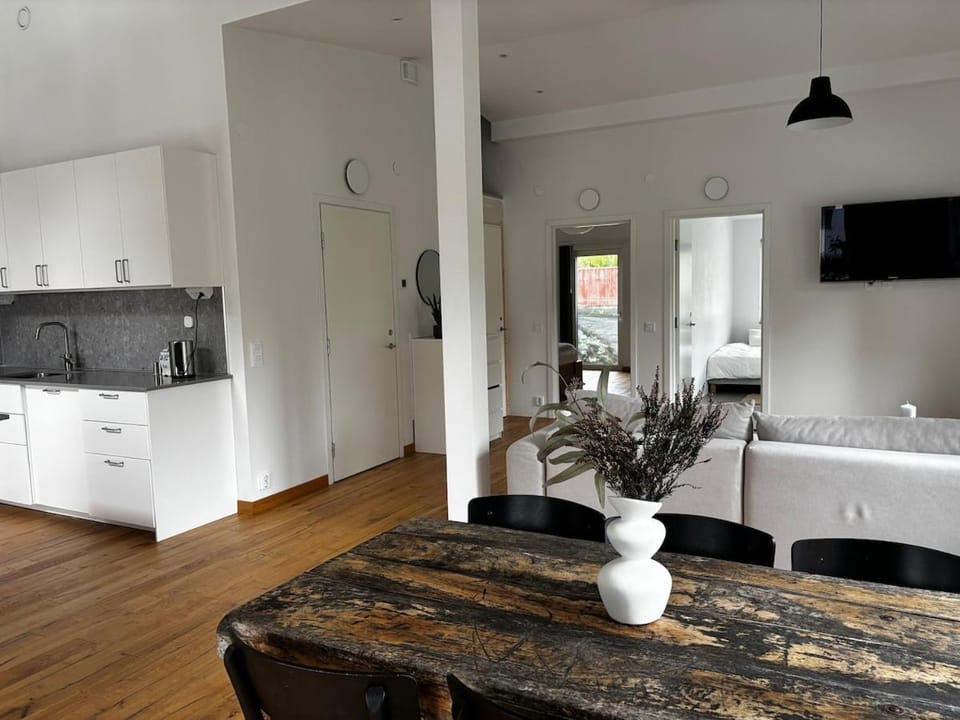 2BR Scandinavian Villa 20 Min to Stockholm Apartment in Huddinge