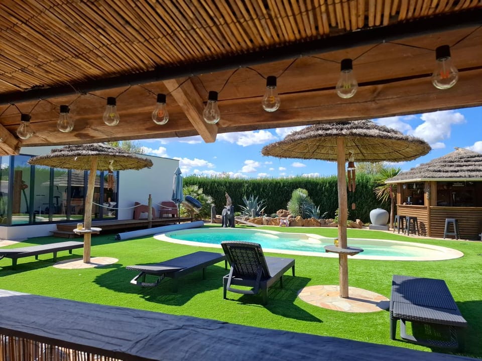 Swimming pool