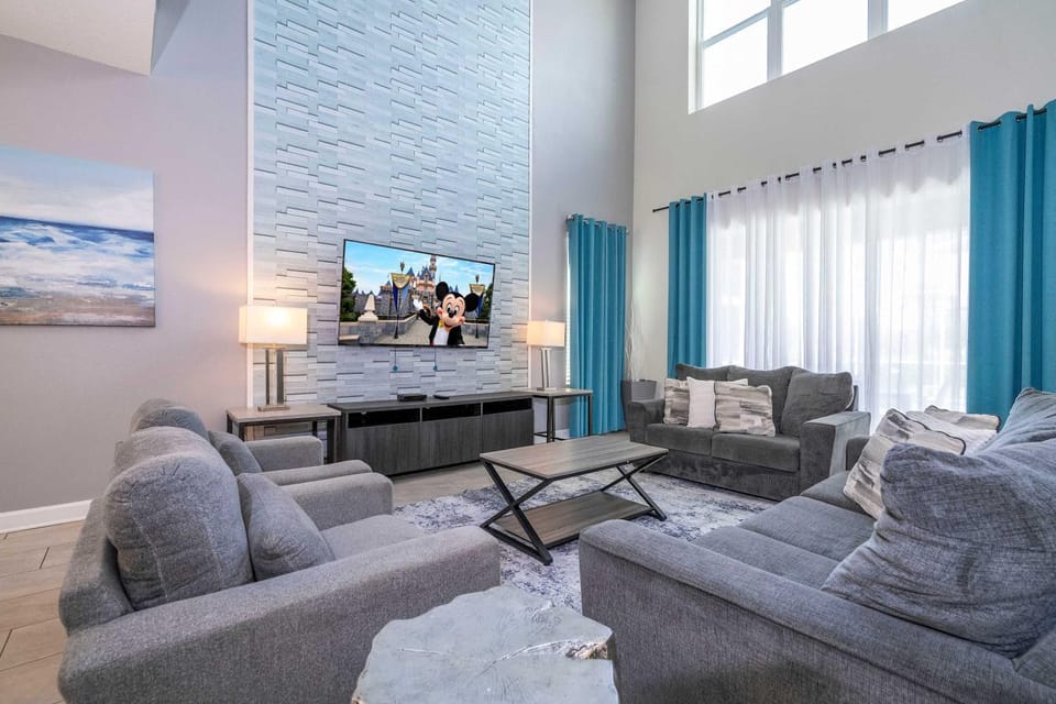 Cozy 5BR ChampionsGate Home - Private Jacuzzi House in Osceola County