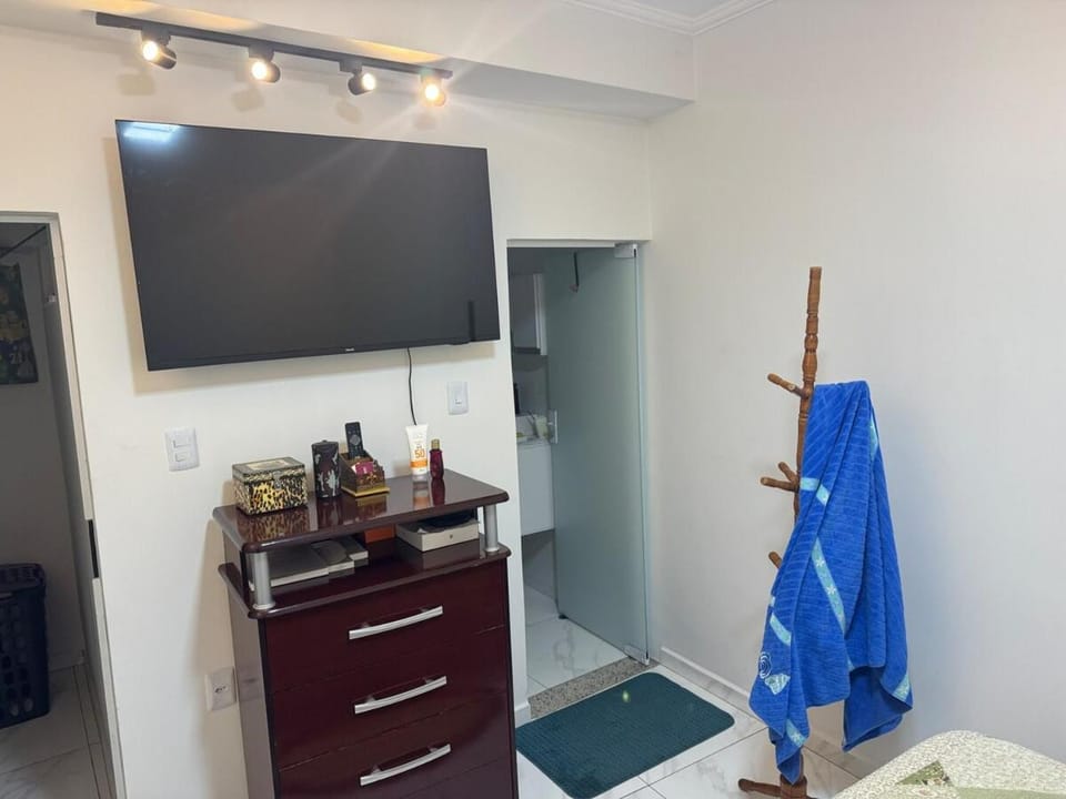 Casa no Centro da cidade com garagem coberta, suite e cama de casal House in State of São Paulo