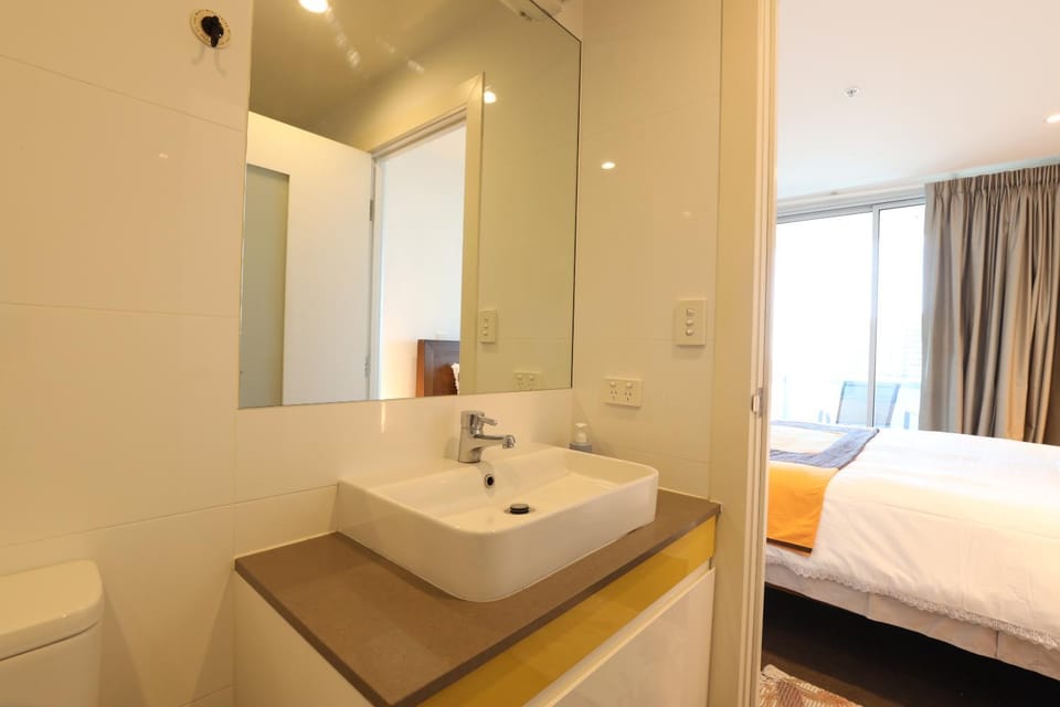 Adelaide Central Skyline Panoramic Suite Five Apartment in Adelaide
