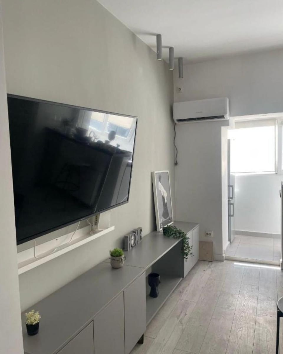 The Blue Apartment Apartment in Bucharest