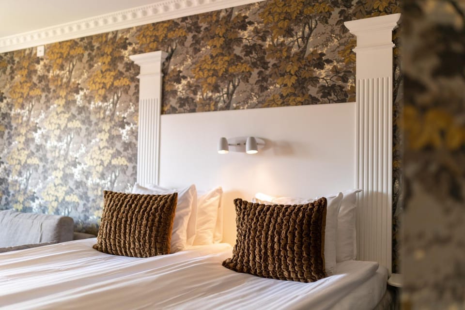 Property building, Spa and wellness centre/facilities