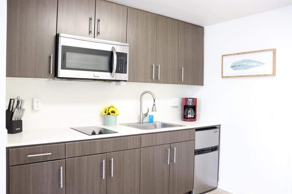 The Promenade Studio with Free Parking Apartment in Santa Monica
