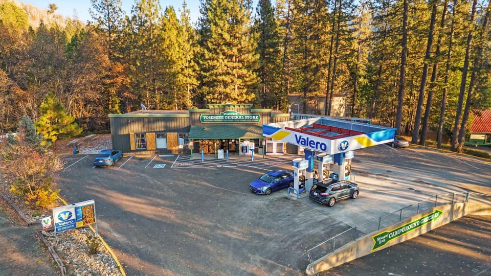 Supermarket/grocery shop