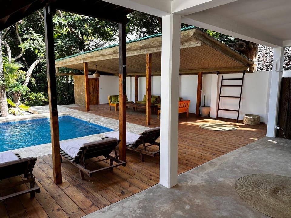 Swimming pool