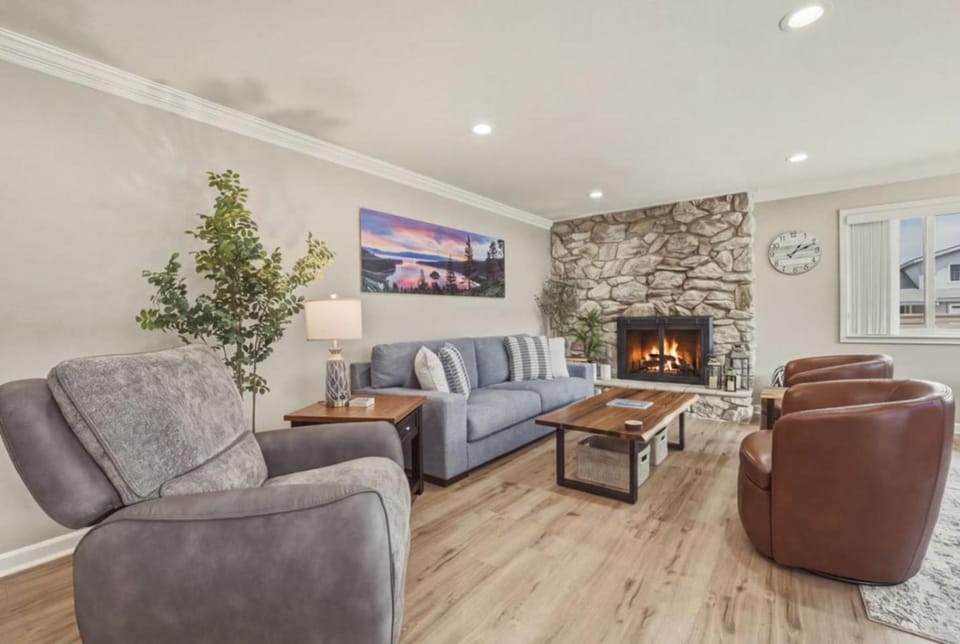 Balboa Blue - Pet friendly in the Tahoe Keys House in South Lake Tahoe