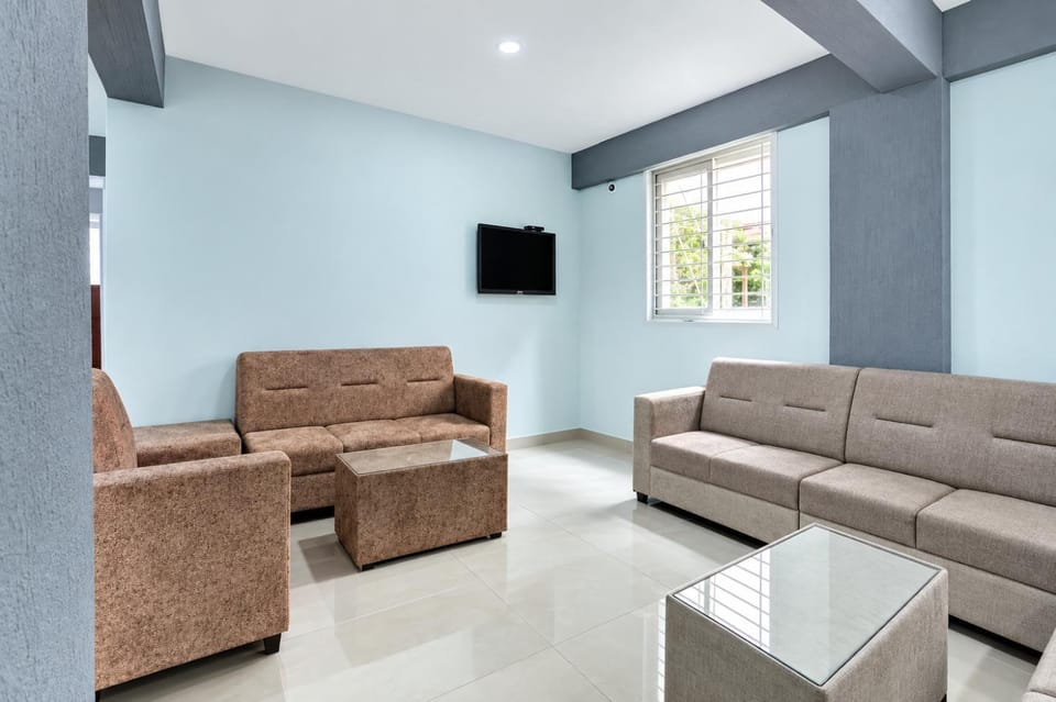 Opp to Mall of asia excutive suites Apartment in Bengaluru
