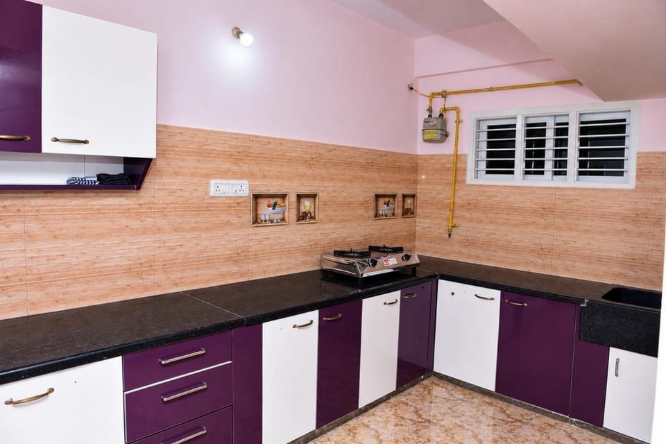 Opp to Mall of asia excutive suites Apartment in Bengaluru