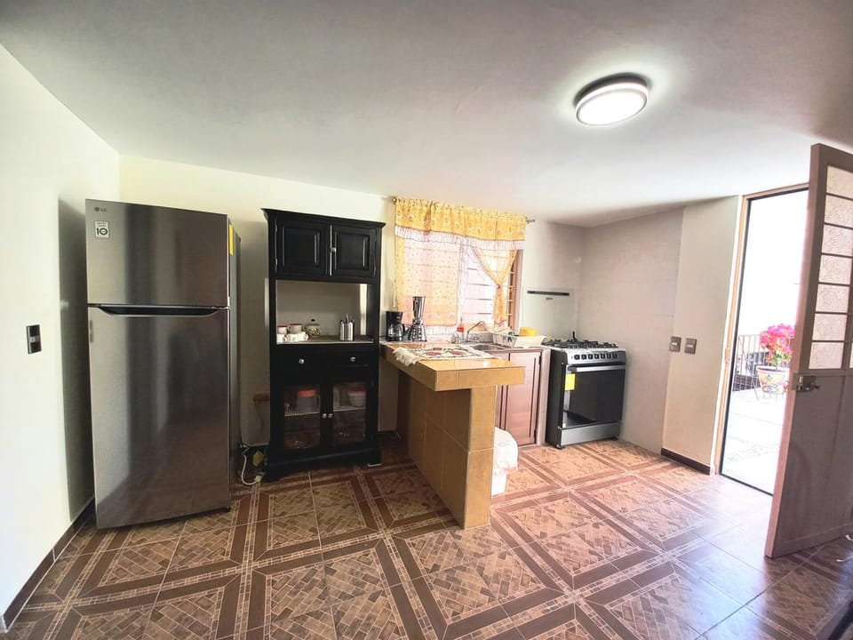 Kitchen or kitchenette, oven