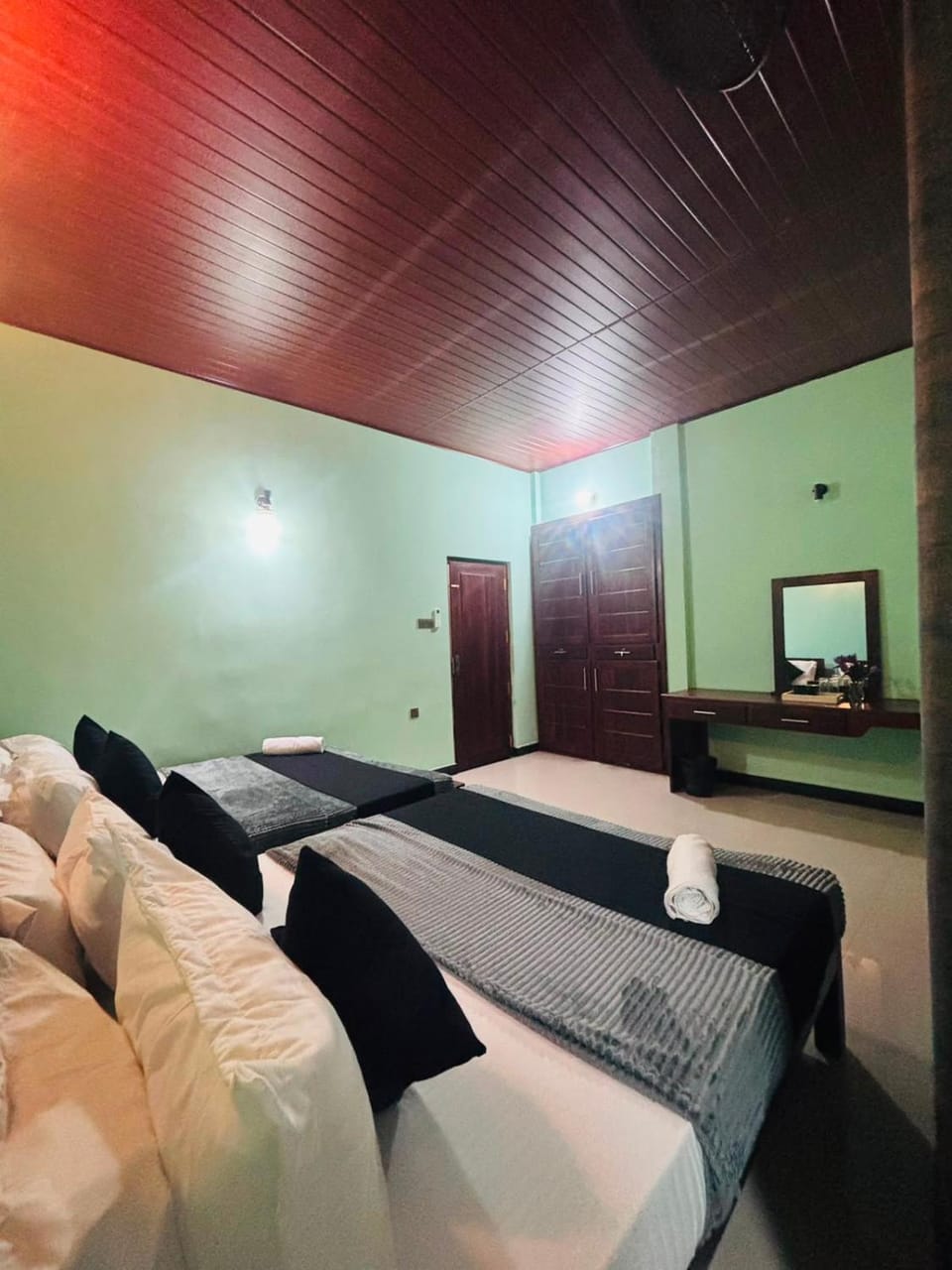 Bed, Living room, Photo of the whole room, Seating area, Bedroom