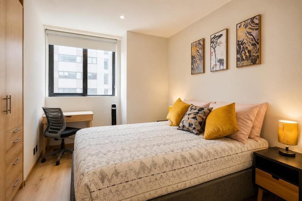 Polanco Condo w Pool, Gym & Free Parking House in Mexico City