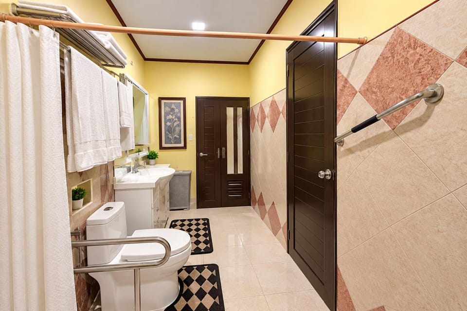 Shower, Toilet, Bathroom