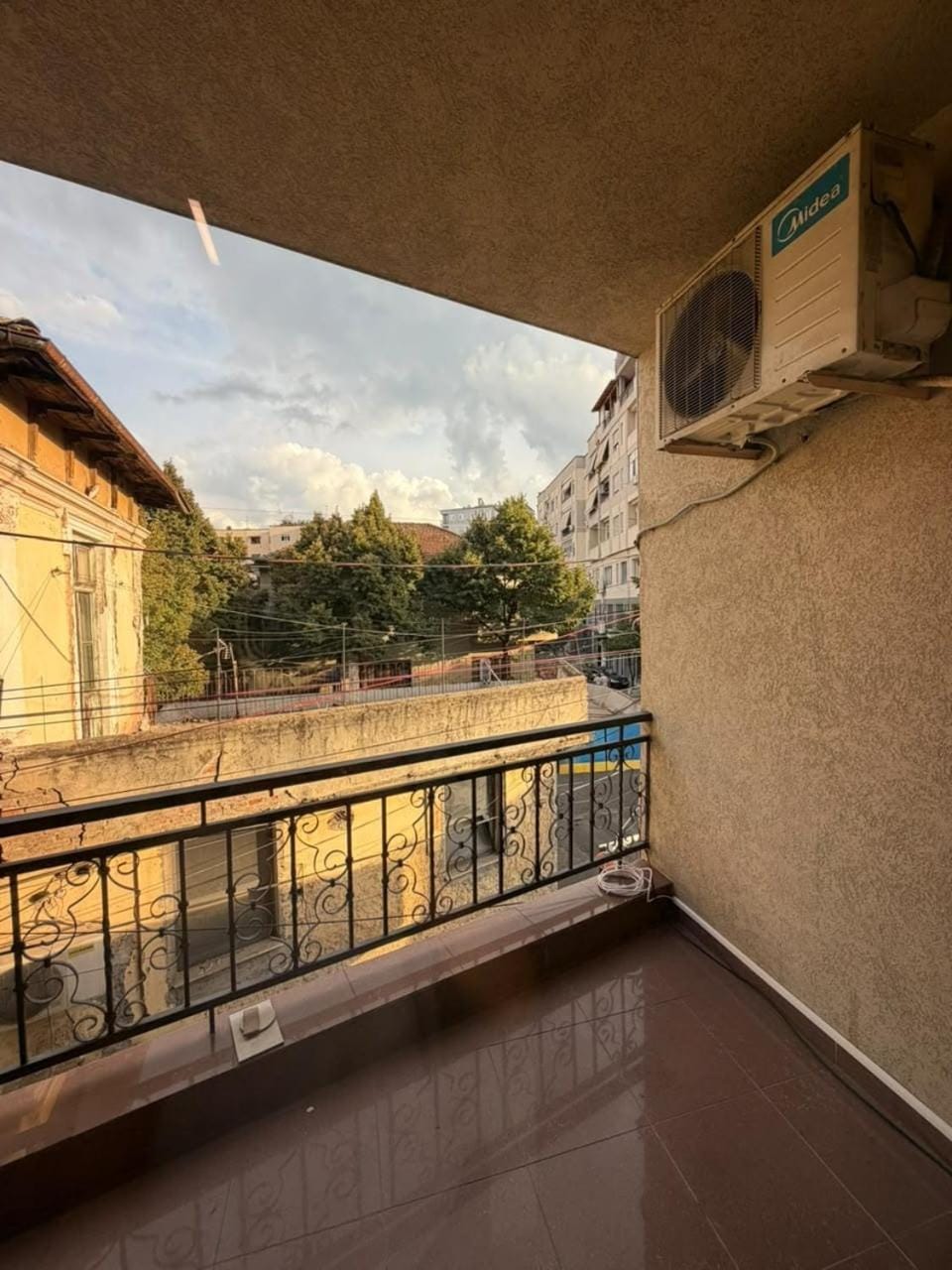 The SunSet Apartment New Bazaar Balcony Free Parking Apartment in Tirana
