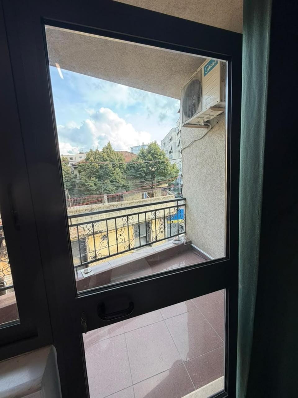 The SunSet Apartment New Bazaar Balcony Free Parking Apartment in Tirana