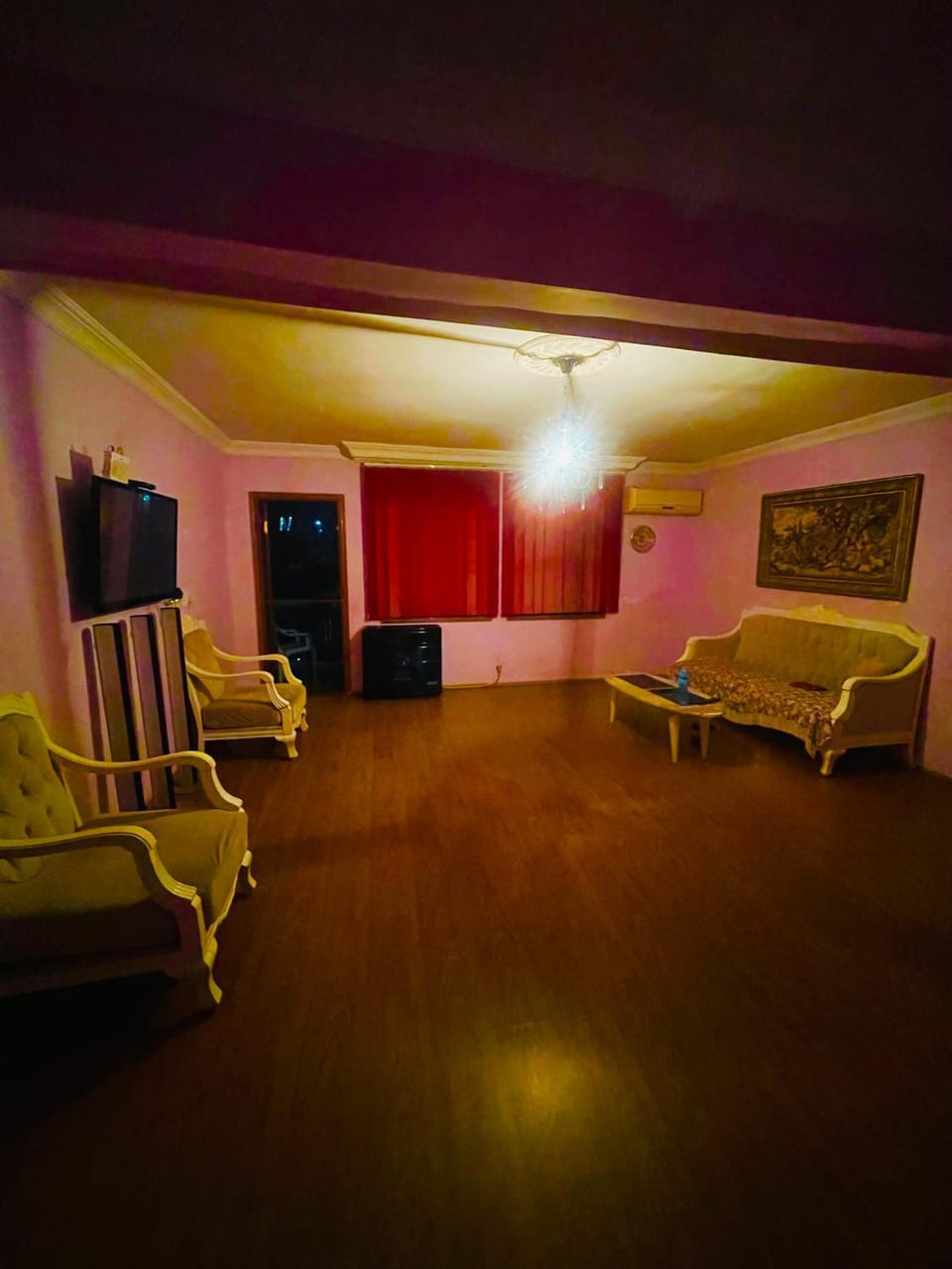 Белая квартира Apartment in Tbilisi, Georgia