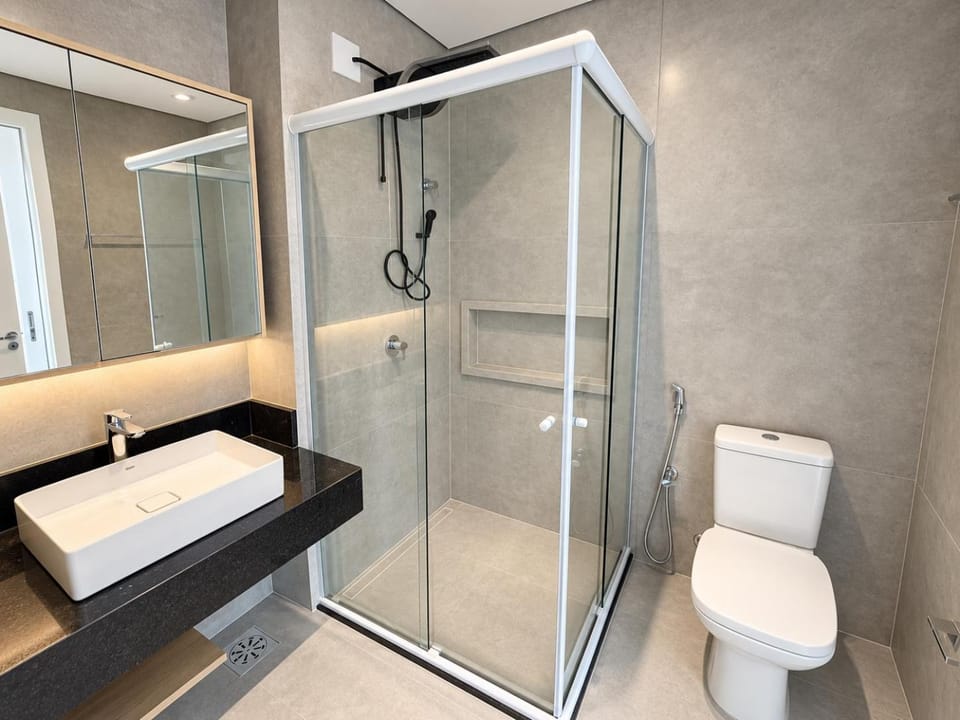 Shower, Bathroom, towels