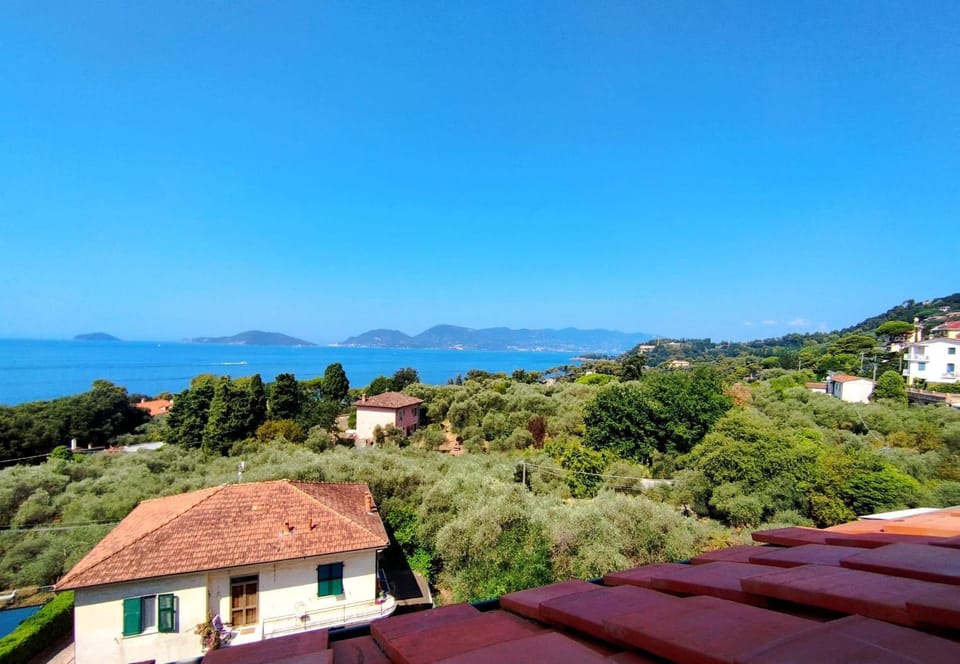 Mansarda Miranda Apartment in Tellaro