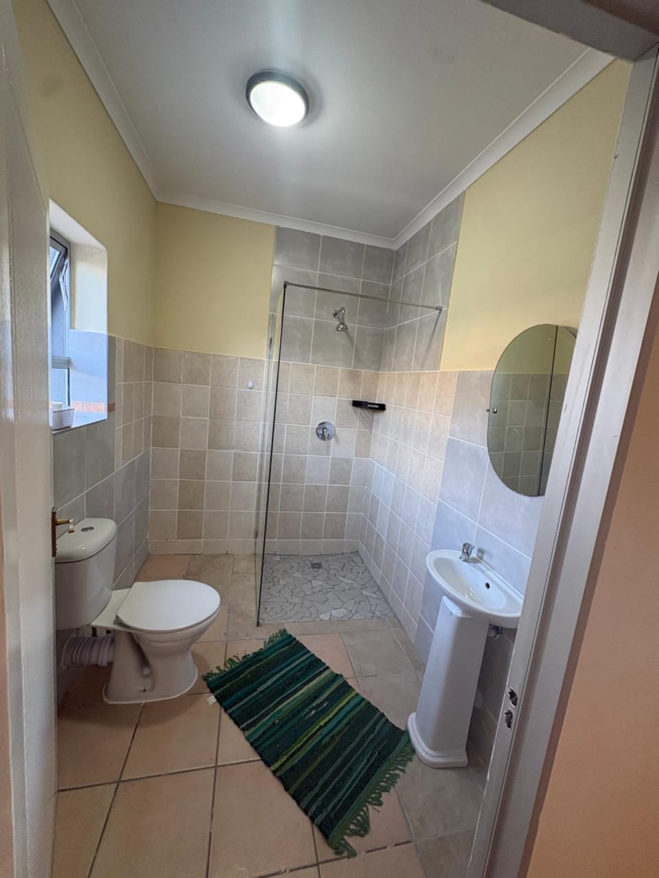 The Elephant inn guesthouse 2 Bed and Breakfast in Cape Town