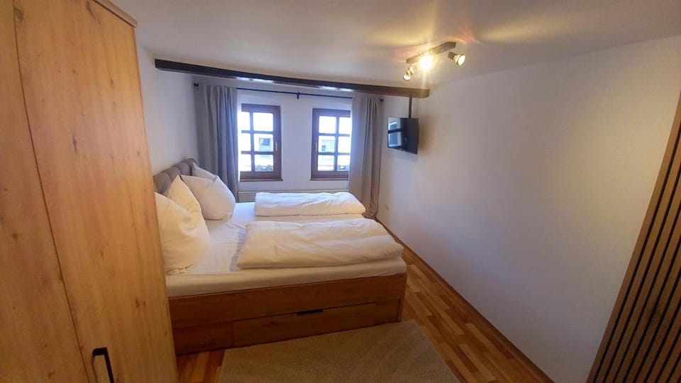 Quaint renovated farmhouse apartment near Regensburg Apartment in Straubing-Bogen