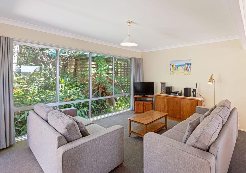 22 Weemilah Drive House in Pambula Beach